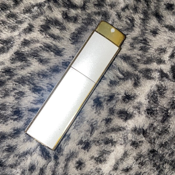 Authentic CHANEL container - Picture 1 of 2